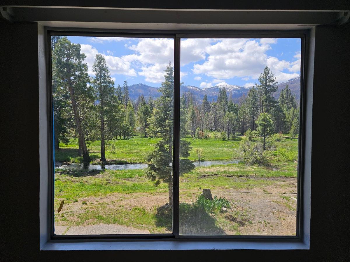 The Black Forest Lodge Red Bluff Exterior foto